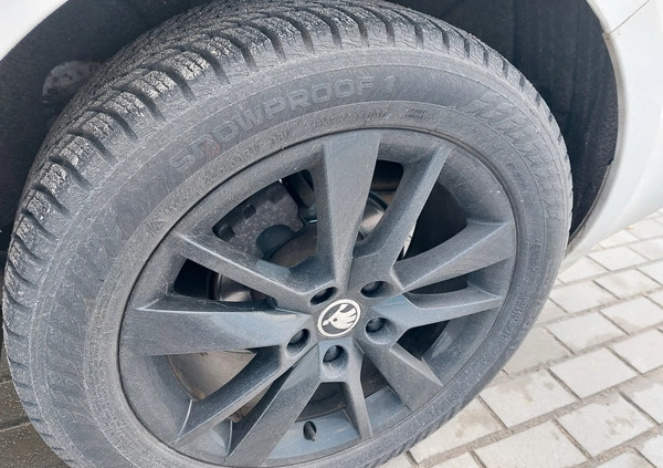 Skoda Octavia cena 52500 przebieg: 246000, rok produkcji 2017 z Białystok małe 667